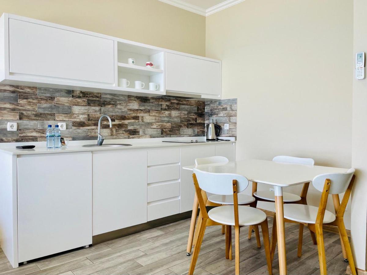 Balmaral Apart Hotel Batumi Kültér fotó