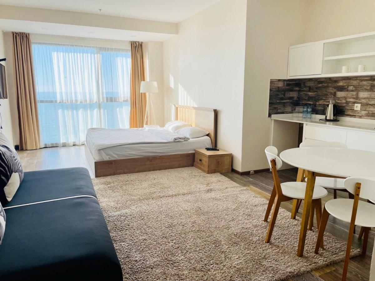 Balmaral Apart Hotel Batumi Kültér fotó
