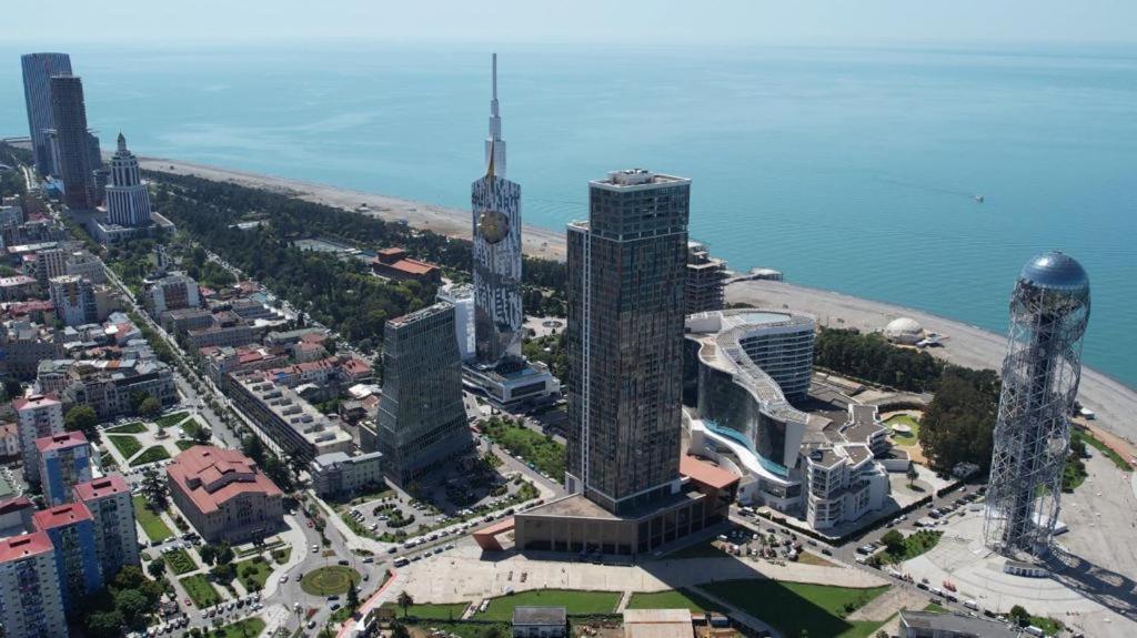 Balmaral Apart Hotel Batumi Kültér fotó