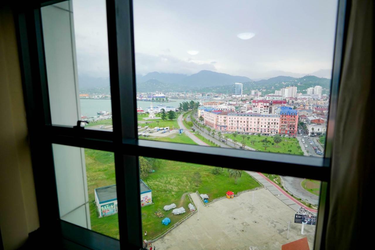 Balmaral Apart Hotel Batumi Kültér fotó